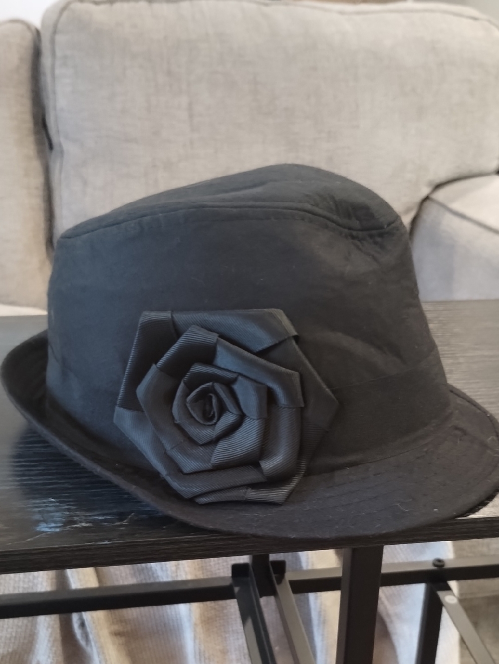 Men's Black Fedora.   (132)